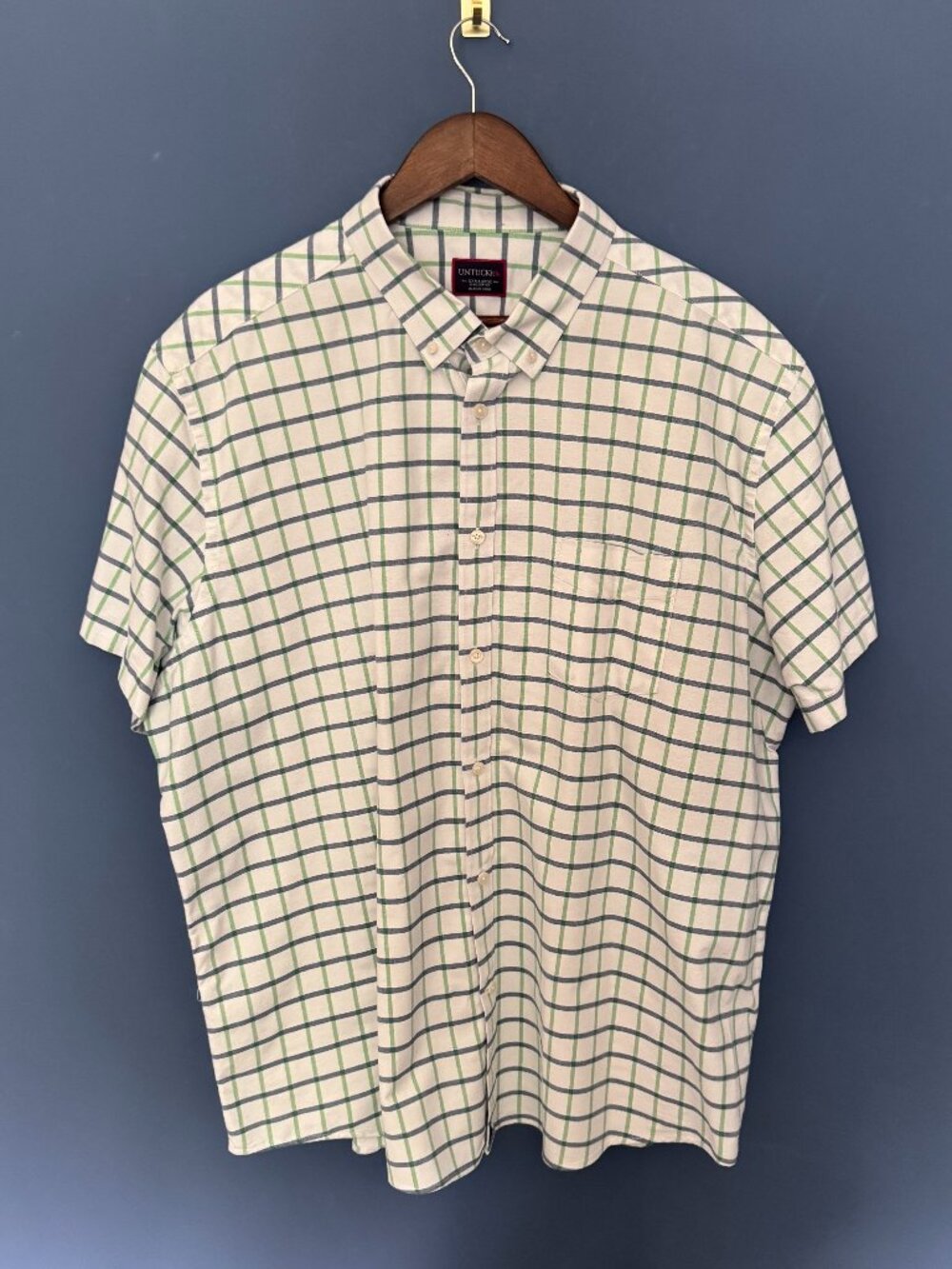 Men's Untuckit Short Sleeve Oxford in EUC Size 3X
